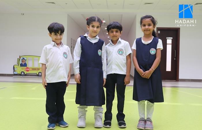 Đồng phục học sinh Oman 
