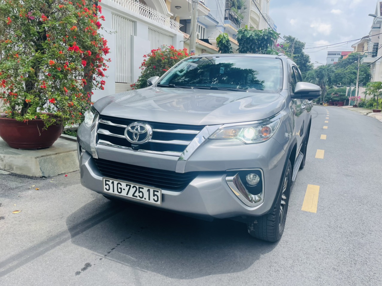 Bán xe Toyota Fortuner 2.4G 2018 nhập khẩu nguyên chiếc hàng ngon giá cực rẻ